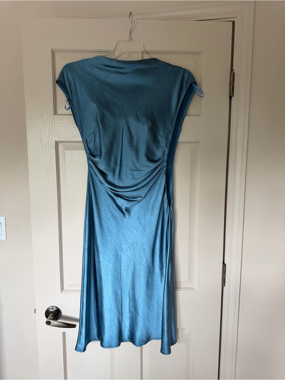 Sleek Blue Cap-Sleeve Midi Dress with Waist Drape